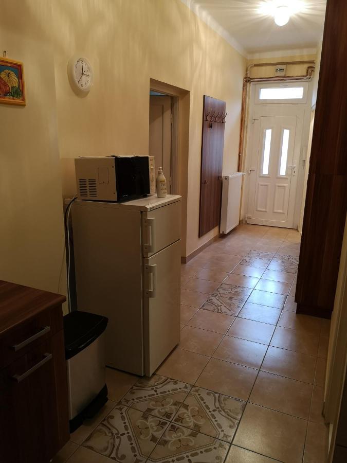 Veva Apartman - Eger Maganszallashely Exteriör bild