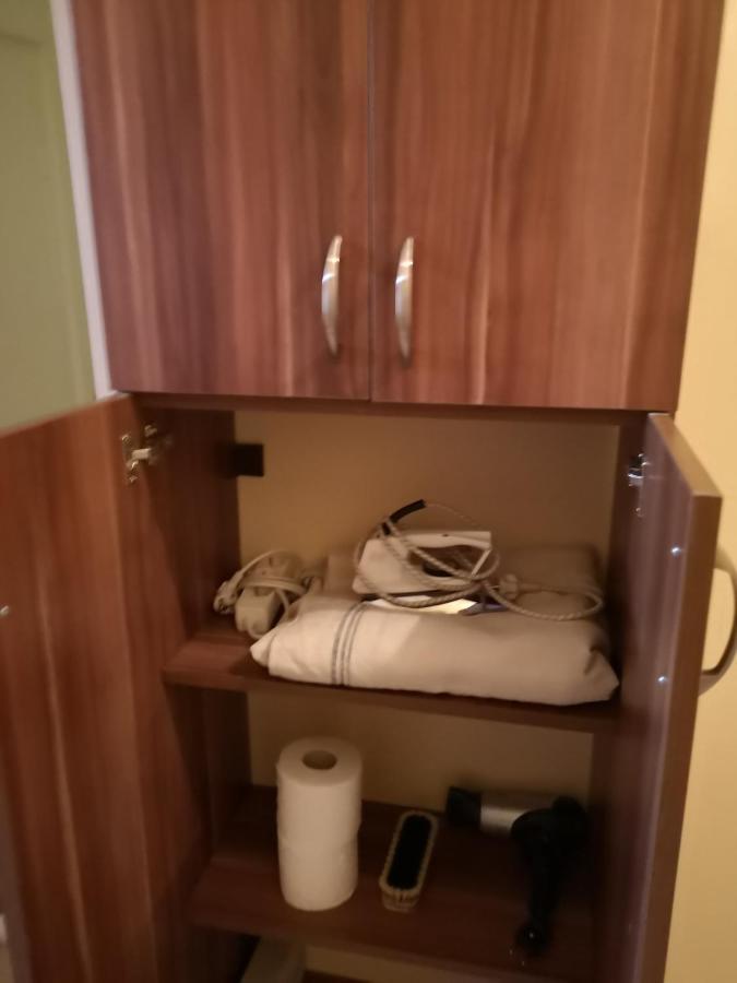 Veva Apartman - Eger Maganszallashely Exteriör bild