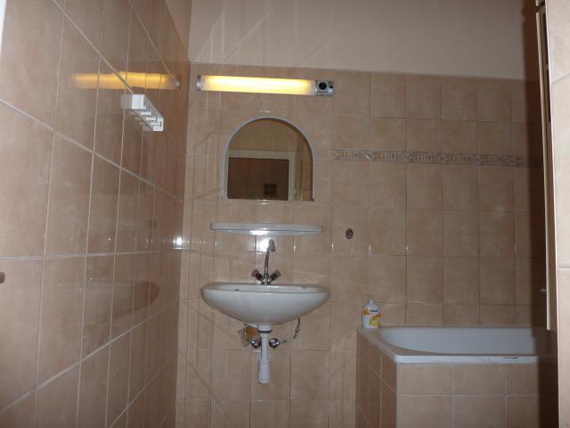Veva Apartman - Eger Maganszallashely Exteriör bild